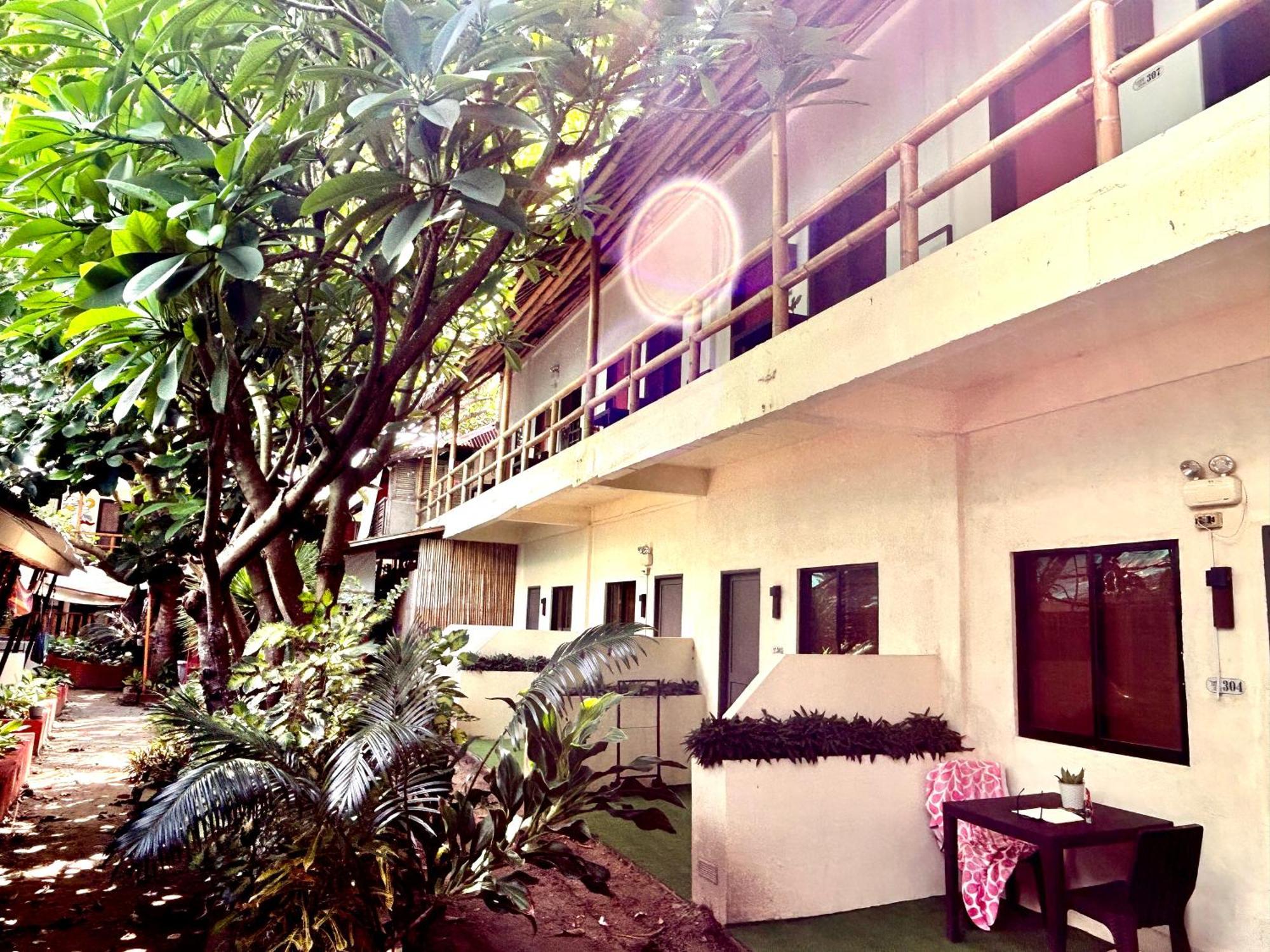 เดอะเลซี ด็อก เบด แอนด์ เบรคฟาสต์ Hotel Balabag  ภายนอก รูปภาพ