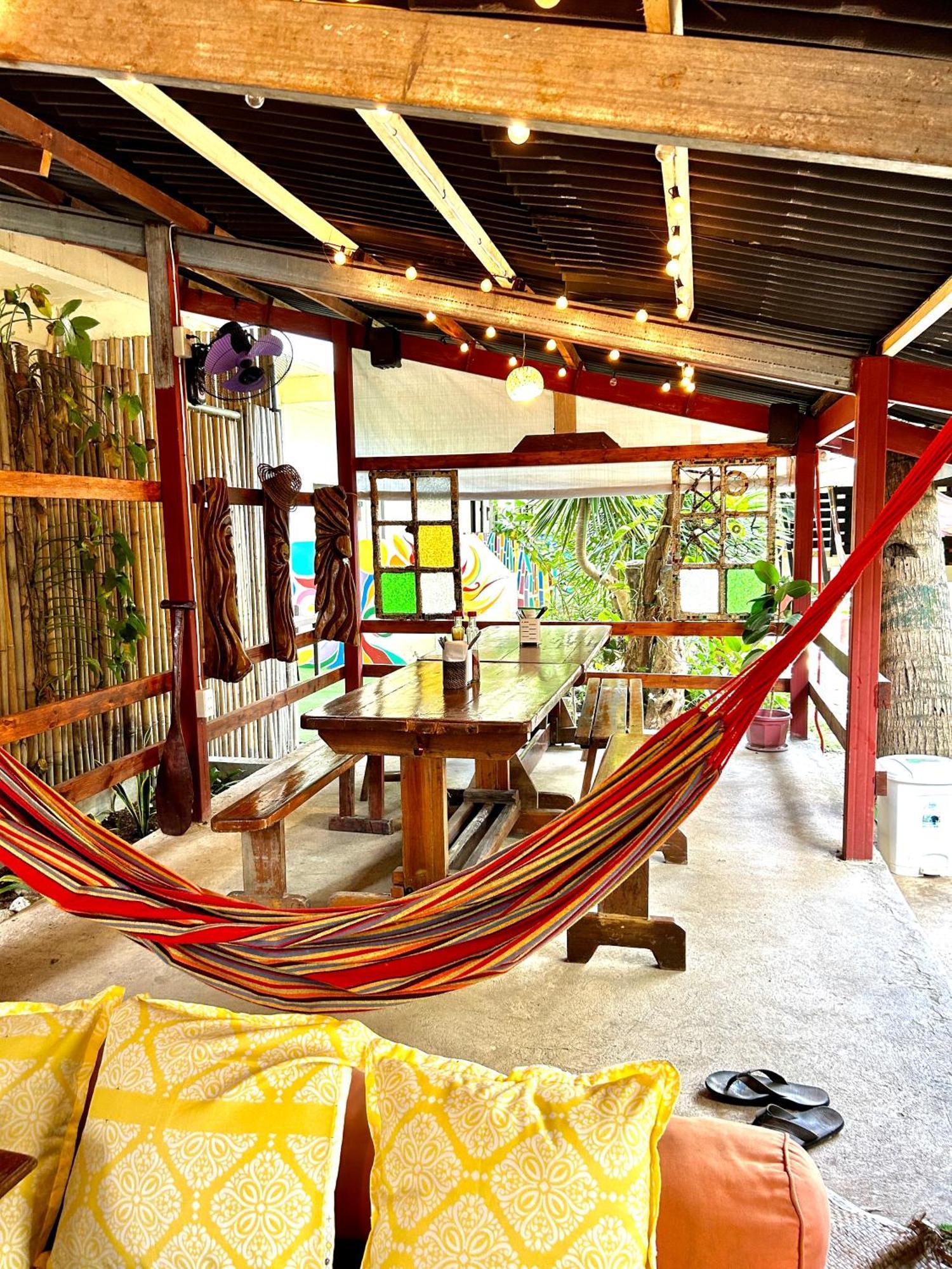 เดอะเลซี ด็อก เบด แอนด์ เบรคฟาสต์ Hotel Balabag  ภายนอก รูปภาพ