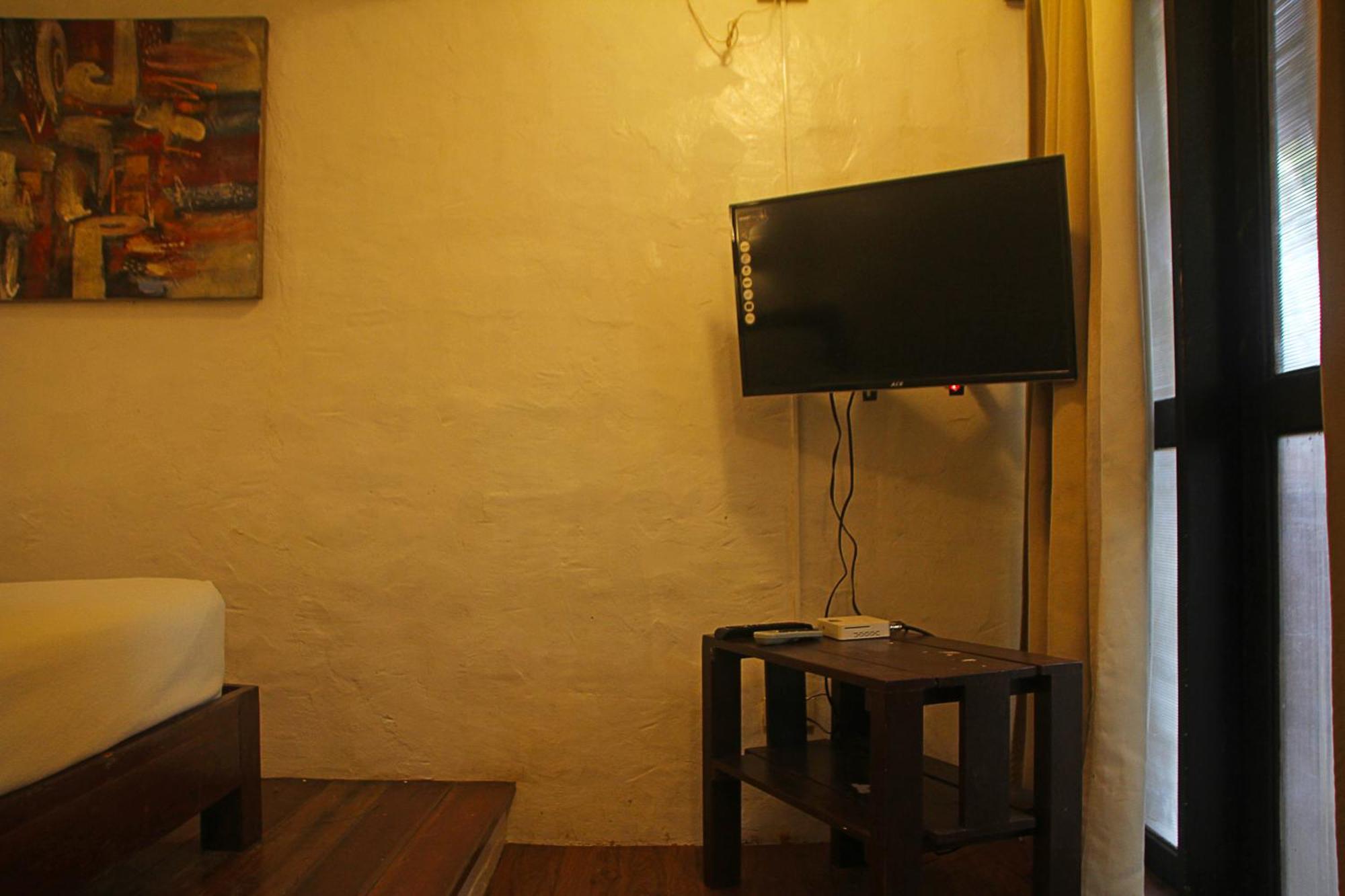 เดอะเลซี ด็อก เบด แอนด์ เบรคฟาสต์ Hotel Balabag  ภายนอก รูปภาพ