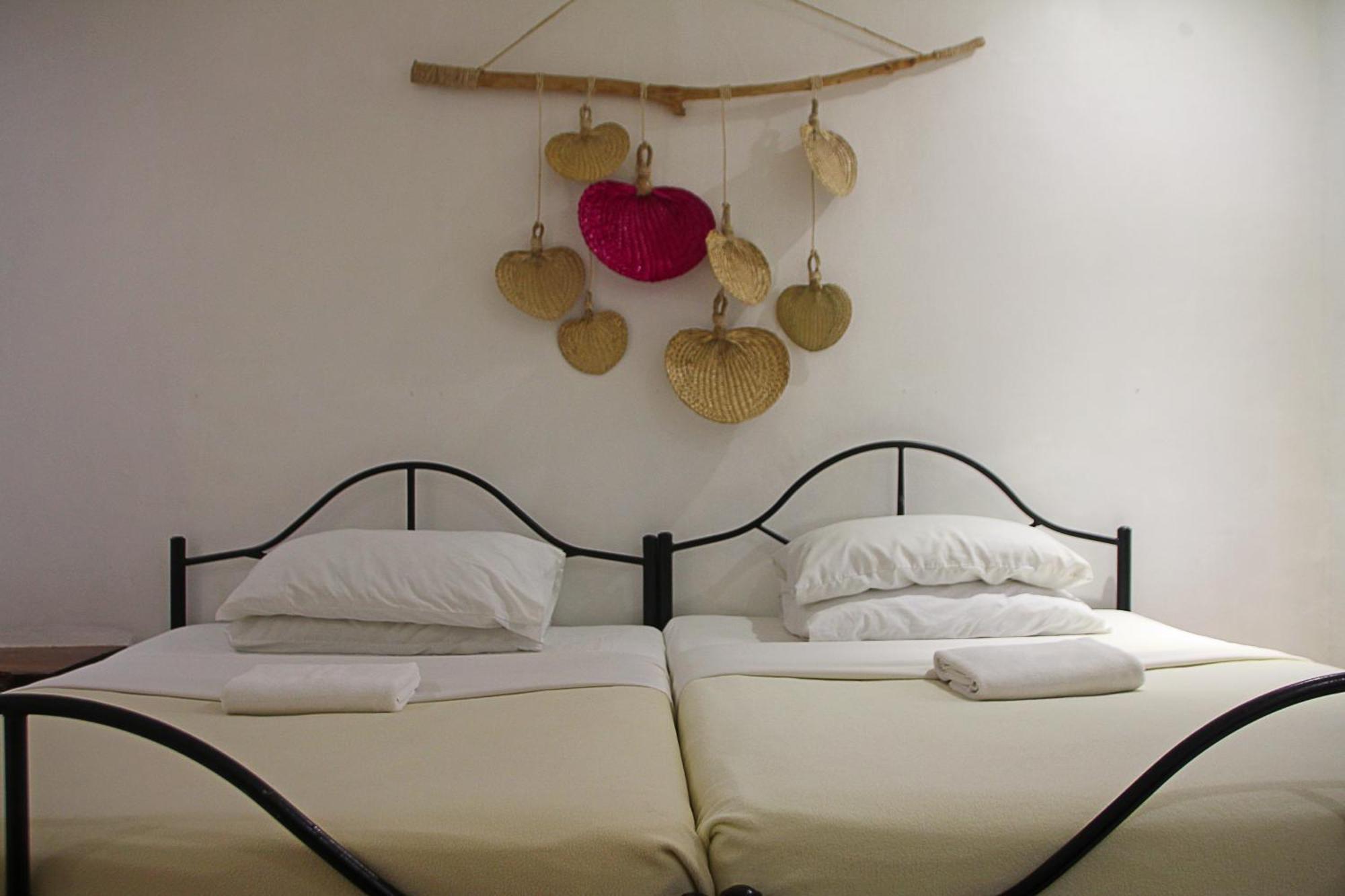 เดอะเลซี ด็อก เบด แอนด์ เบรคฟาสต์ Hotel Balabag  ภายนอก รูปภาพ